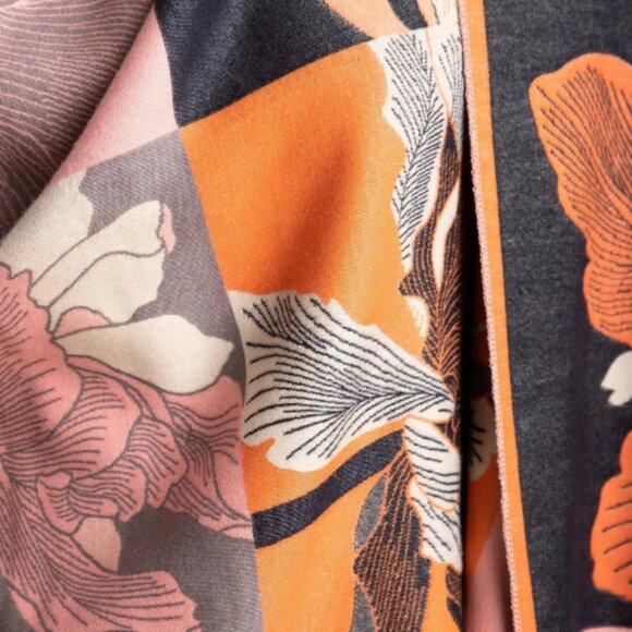 SAACHI Floral Reversible Scarf - Picture 3 of 9